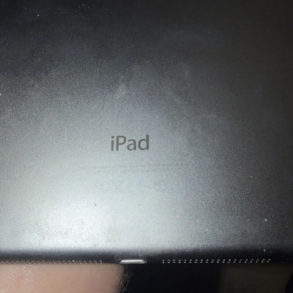 Apple iPad Air A1474 1st Generation, Wi-Fi, 9.7